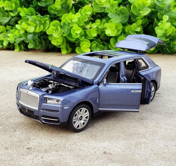 Räder 1:32 Rolls Royce Cullinan Diecast Spielzeug Fahrzeugmodelle Metallautomodell Miniautos verfolgen Geburtstagsgeschenke für Jungen Y2001093588280