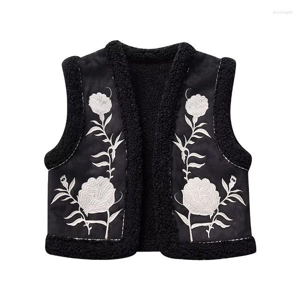 Gilet da donna YENKYE 2023 Inverno Donna Nero Ricamo Fiore Gilet in pelliccia sintetica Senza maniche Donna Crop Cardigan Giacca Cappotto Gilet caldo