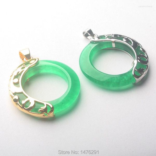 Colares Pingente Encantador 28x28mm Pedra Imitação Verde Jades Oco Corte Incrustado Cameo Dragão Amuleto Oblato 1 PCS