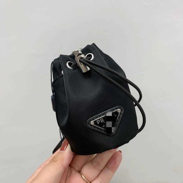 Novo balde de cordão moda feminina mudança chaveiro ombro crossbody saco mini lojas têm 95% de desconto atacado