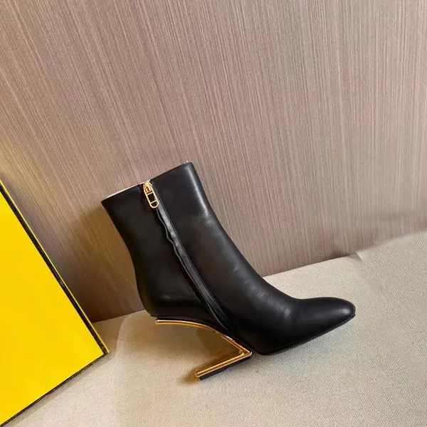 Ultra yüksek topuk gerçek deri ayak bileği botları kadınlar için lüks tasarımcı boot rahat yan fermuar 9.5cm kama topuklu moda boot klasik siyah yarım botlar