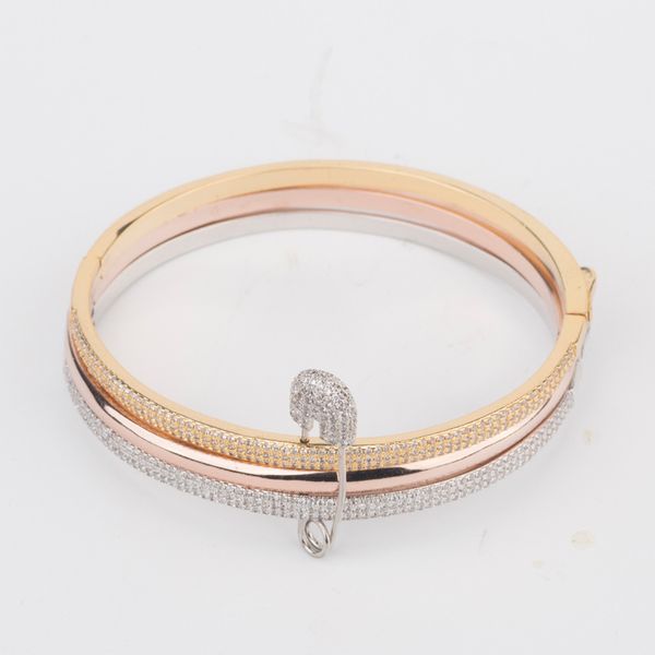 Pulseira unissex de pino largo banhada a ouro 18K pulseiras de joias para mulheres meninas conjuntos de joias de luxo designer de aniversário festa de casamento noiva diária noiva