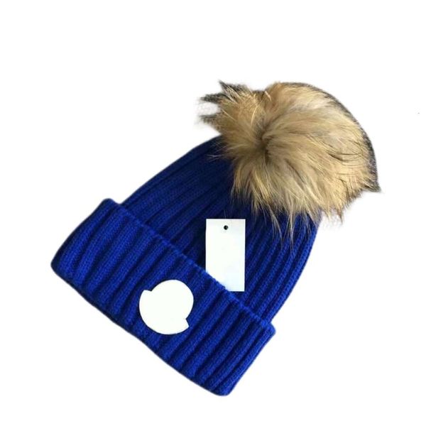 Cappello di design moncles Cappello di lusso di alta qualità Designer marchio francese Cappellini con teschio Lusso Uomo Donna Moda calda Gril Beanie Cappelli Palla di pelliccia staccabile