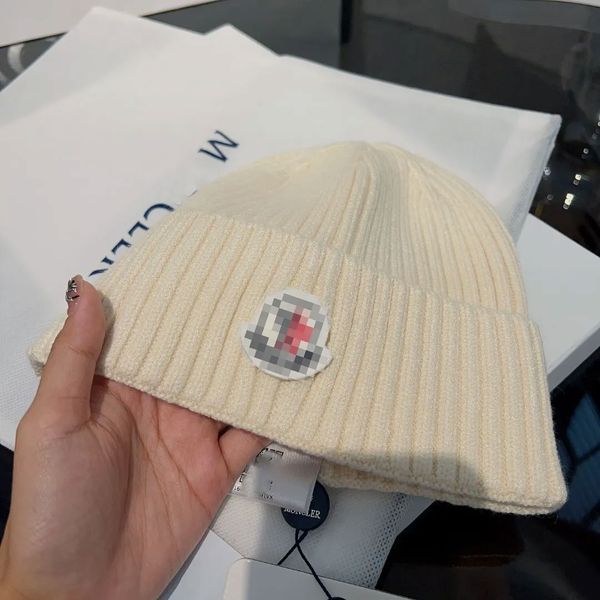 Lüks Tasarımcı Beanie Monclair Kış Yeni Moda Yünlü Şapka Resmi Web Sitesi Sürüm 1: 1 Noel Hediyesi CP Hat Bahar 490