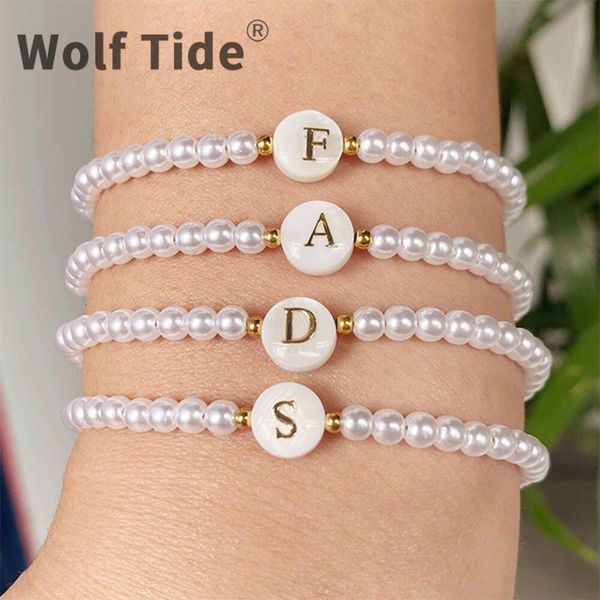 Wolf Tide Bonito Rodada 26 Letra Inicial Pulseira de Pérola Moda Feminina VSCO Amizade Pulseiras com Contas Pacote de Contas Acessórios de Joias de Mão para Mulheres Atacado