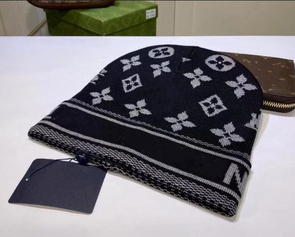 Cappello a maglia autunnale/invernale Benda marca di berretto/berretti di teschio Cappello impilato Cappello Baotou Logo Lettera di lana a costine AA3