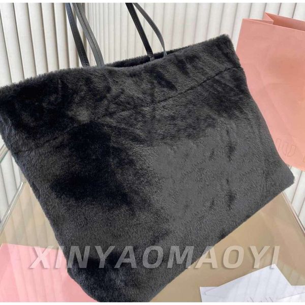 Einkaufstaschen, luxuriöse Kunstpelz-große Einkaufstasche, Designer-weiche Plüsch-Damenhandtaschen, flauschige Schulter-Crossbody-warme Winter-große Shopper-Geldbörsen