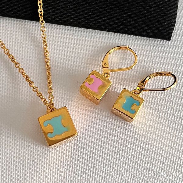 18K Gold Luxus Ce Marke Cube Designer Ohrringe Halskette Liebe Rosa Blau Retro Vintage Charme Rosa Ohrringe Ohrring Ohrringe Choker Anhänger Halsketten Schmuck