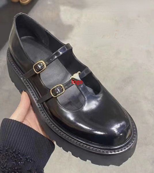 Ce designer sapatos plataforma saltos botão de metal redondo dedos do pé jk sapatos de couro preto primavera e verão