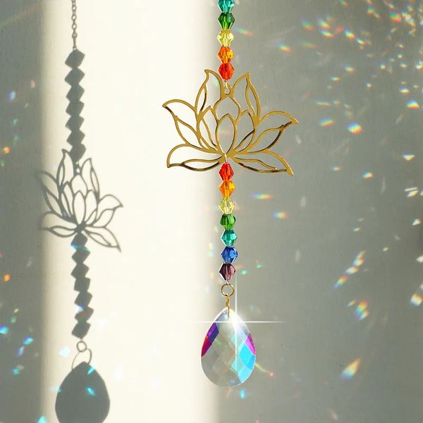 Decorações de jardim Cristal Sun Catcher Lotus Pendurado Suncatcher Rainbow Maker Chakra Luz Manchado Janela Decoração Ao Ar Livre 231011