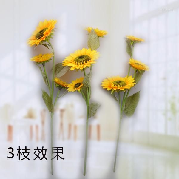 Fiori decorativi Alta simulazione Bouquet di girasole peloso a 3 teste Decorazione del pavimento Fiore artificiale