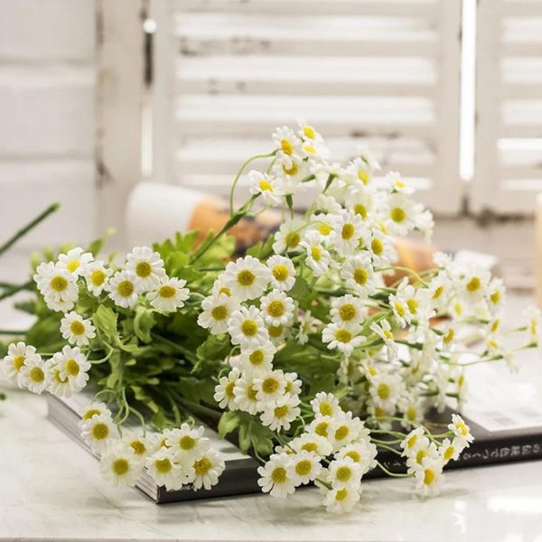 Dekoratif çiçekler 5pcs / 10pcs beyaz papatya sahte çiçek buket Vazo için yapay valentines ev dekorasyon aksesuarları düğün