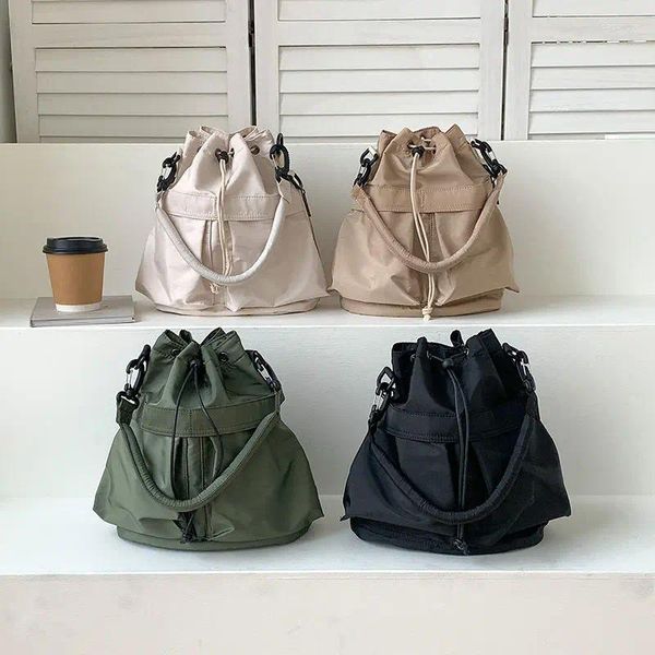 Marsupi Tendenza alla moda Secchiello in nylon con cordino pieghettato Borsa a tracolla morbida con coulisse di grande capacità Borse a spalla casual da donna