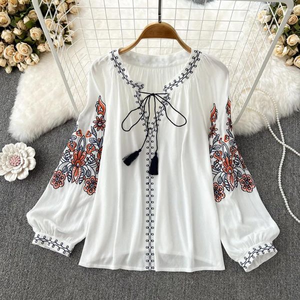 Blusas femininas outono estilo nacional retro elegante em torno do pescoço bordado borla solta rendas até algodão linho topo casual camisa boneca