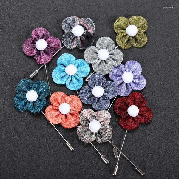 Broşlar Boyute 5pcs Mix Renkler Clover Çiçek Broş Bolesale El Yapımı Erkekler Takım