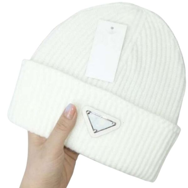 Prad Cappello Berretto di lusso Designer di alta qualità Berretti di lusso Fagiolo invernale Uomo e donna Design di moda Cappelli lavorati a maglia Autunno Berretto di lana Lettera Jacquard Unisex