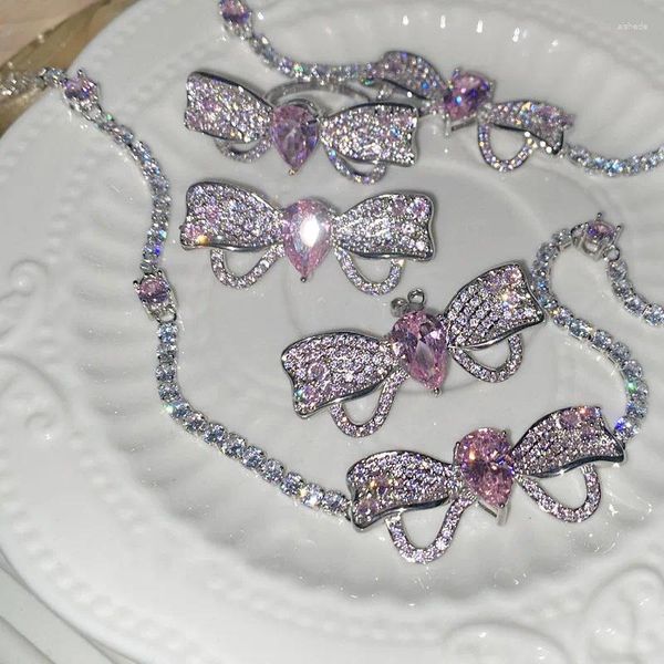 Collana Orecchini Set Dolce Lusso Arte Estetica Polvere di rosa Cubic Zirconia Papillon Gioielli da donna Fidanzamento Accessori da sposa Natale