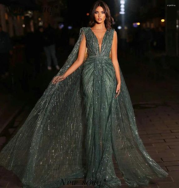Abiti da festa sexy scollo a V verde Dubai sirena da sera arabo saudita maniche a mantella paillettes abiti da sposa lunghi formali