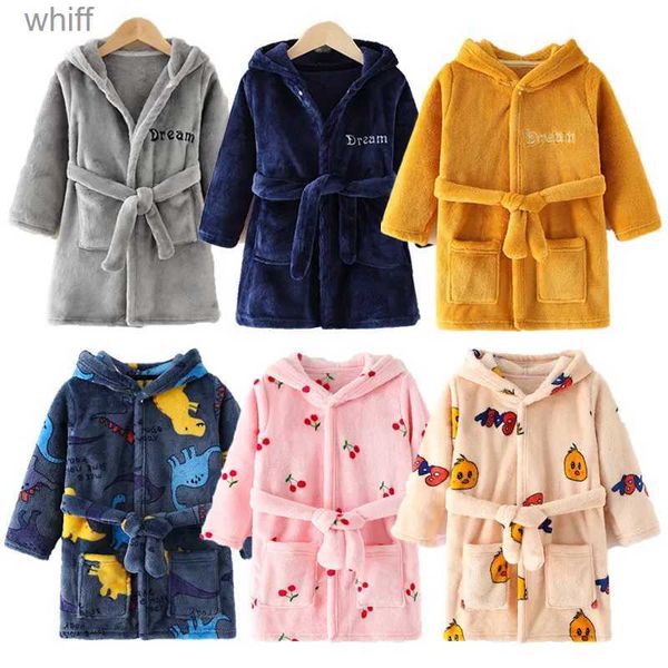 Toalhas Robes Inverno Crianças Roupões de Banho 2022 Novos Pijamas de Desenho Animado Menino Menina Flanela Pijamas Crianças Roupas Bebê Roupão Quente Casual HomewearL231012