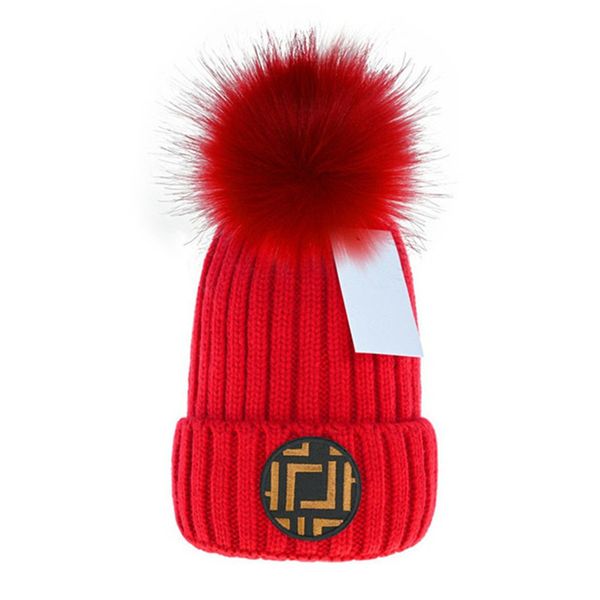 Tasarımcı Beanie Luxury Beanie Örgü Şapka Mizaç Çok Yönlü Beanie Örme Şapka Sıcak Fend Mektubu Tasarım Şapkası Noel Hediyesi Çok Güzel Şapka Toz Çantası 17 Renk F-12