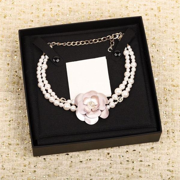 2023 qualidade de luxo charme gargantilha pingente colar com natureza concha contas flores rosa design de diamante tem caixa selo cor branca p2277