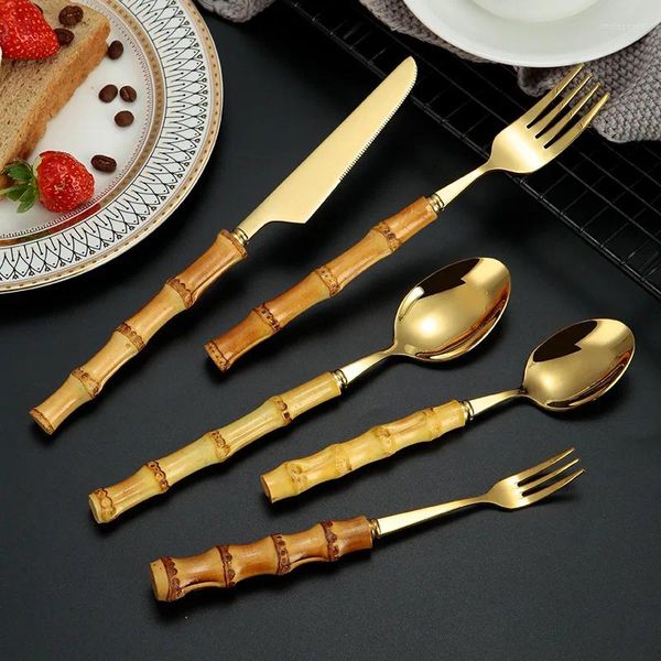 Set di stoviglie Creativo manico in bambù naturale Posate in acciaio inossidabile Coltello Forchetta Cucchiaio Torta Dessert Set da caffè Stoviglie per la casa