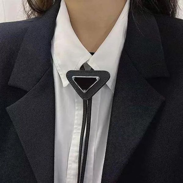 Gravatas de designer de moda gravatas de couro gravatas borboletas masculinas e femininas com letras estampadas gravatas de pele cor sólida 4248h
