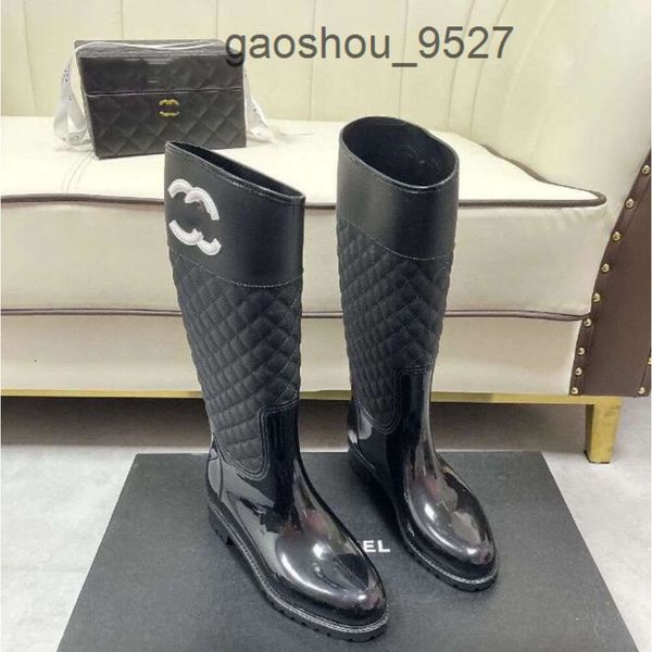 Boot channellies Stivali Cclys in pelle Stivaletti moda Inverno Donna classica Stivali da donna Scarpe Stivale classico Designer ginocchio Martin Donna Per lungo Tacco grosso UZ9N