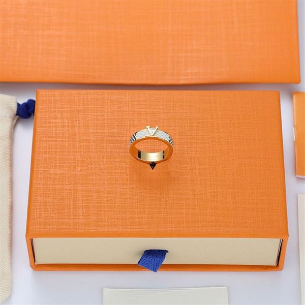 Hohe Qualität Designer Ring Luxurys Brief Herrenringe Mode Damen Klassischer Schmuck V Quadrat Paar Paar Ring 2 Style307q