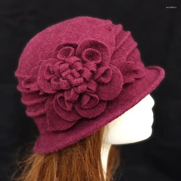 Berretti 2023 Inverno Retro Cappello Fedora Donne Chapeu Femme Feutre Floreale Sombrero Mujer Bowler Vintage Formale Cappelli in Feltro di Lana