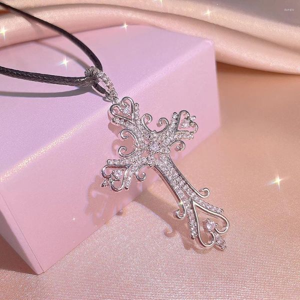 Colares de pingente colar para mulheres 18k banhado a ouro cristal zircão padrão oco cruz religiosa moda jóias presente