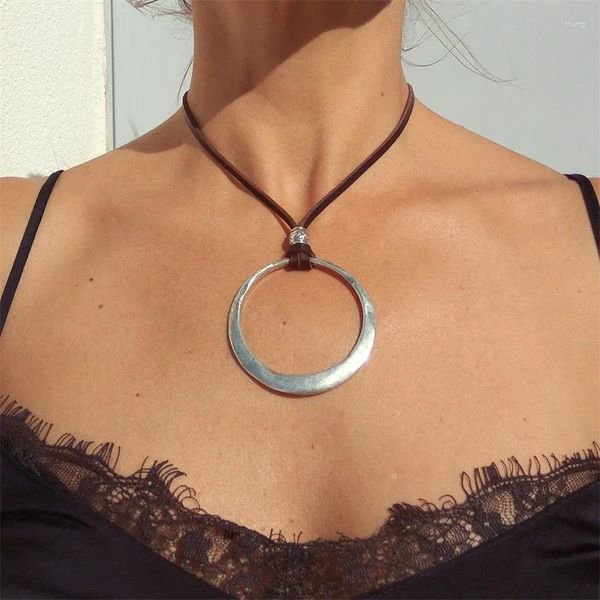 Anhänger Halsketten 2023 Mode Frauen Vintage Böhmischen Übertreiben Große Hohl-out Runde Ring Leder Seil Choker Halskette Jewerly