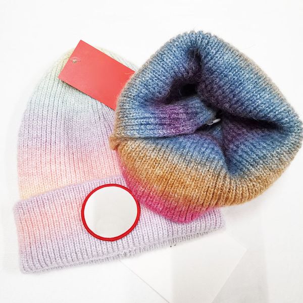 Cappelli firmati invernali caldi Cappelli firmati Beanie Cappelli da Babbo Natale Cappello di colore sfumato Cappello da secchiello Cappello lavorato a maglia di lana Berretti con teschio primaverile Lettere Cappelli aderenti da esterno casual 5 colori