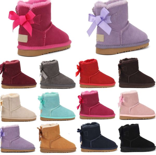 2024 Designer Boots Australia Classic Mini Bambini Ug Ragazze Scarpe da bambino Inverno Neve Sneakers Boot Gioventù Chesut Rock Rose Grigio nuovo