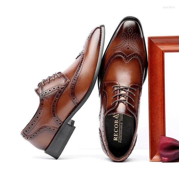 Sapatos de vestido Genuíno Couro Formal para Homem Aumentar 6cm Derby Homens Apontou Oxfords Clássico Esculpido Bloco Elevador