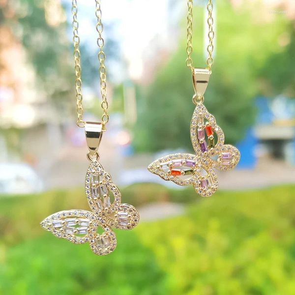 Collane con ciondolo Collana di cristallo con farfalla scintillante con strass Delicato multicolore CZ Farfalle Gioielli Regalo di Natale Bijoux Joyas