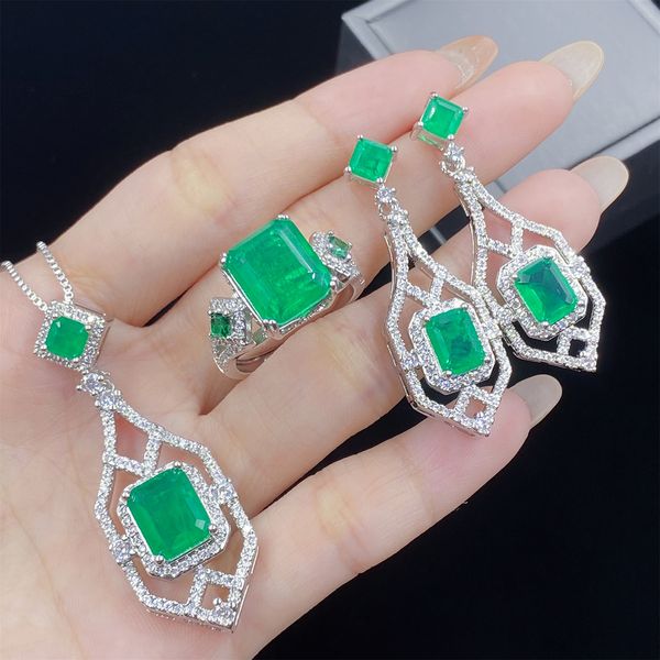 Set di gioielli Ragazza Moda Imitazione Collana con pendente in cristallo verde smeraldo Anello di apertura Orecchini stile lungo Gioielli per feste Regalo di compleanno