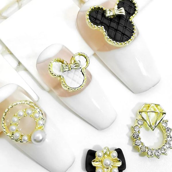 Decorações de arte de unhas 10 pcs liga 3d bonito preto branco mouse cabeça design encantos diamante anel arco nó acessórios ouro prata jóias 231013