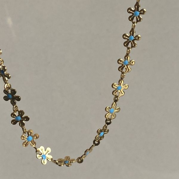 Collana invernale con catena girocollo resistente all'acqua in acciaio inossidabile placcato oro 18k con fiore blu