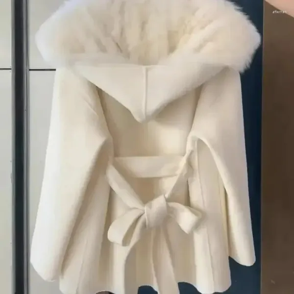 Giacca da donna con cuciture in pelliccia per donna Cappotto da donna Cappotti con cintura ampia Moda Autunno e Inverno 2023