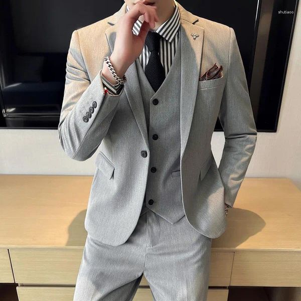 Ternos masculinos 2023 fino (blazer colete calças) moda negócios casamento estilo italiano cor sólida tendência casual lang vestido 3 conjuntos