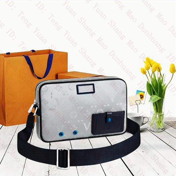 La più recente borsa di design Alpha Wearable Camera Borsa a tracolla Portafoglio per telefono Uomo Donna Borsa Nero modello cielo stellato Pelle La borsa a tracolla singola M44165