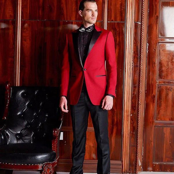 Ternos masculinos Casamento vermelho para homens Terno Blazer Groom Tuxedo Black Pico de lapela 2 peça personalizada figurino homme slim fit ternão masculino