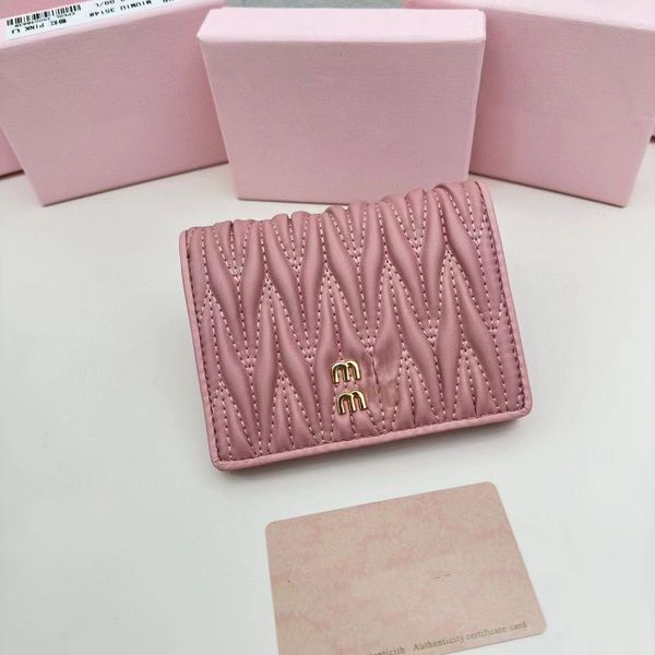Дизайнерская модная роскошная сумка для карточек Женская плиссированная овчина из овчины с буквой М Сплошной цветной кошелек Новый зажим Mini Multi-TICA в евро-американском стиле