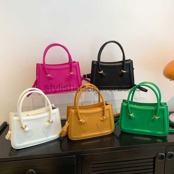 Cross Body Alla moda minimalista e alla moda. La borsa popolare di quest'anno 2023. colorata e fresca. borsa a tracolla a spallaborse firmate alla moda