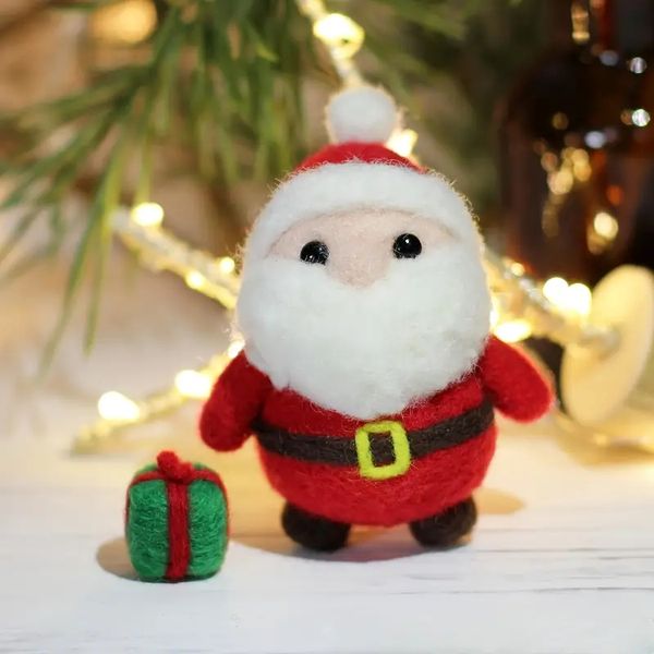 1set DIY yün keçeli malzeme, el yapımı Noel Baba bebek paketi, yeni başlayanlar için yaratıcı sevimli iğne keçesi seti, ideal Noel hediyesi