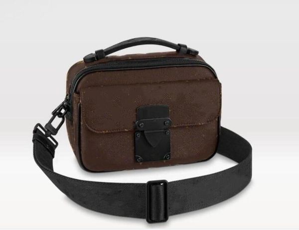 7A Couro Genuíno Homens Mulheres S Tronco LOCK MESSENGER SLING BAG Couro Genuíno-couro Masculino Impressão em Lona Bolsa de Ombro em Relevo Bolsa Embreagem Pacote de Cintura M46688