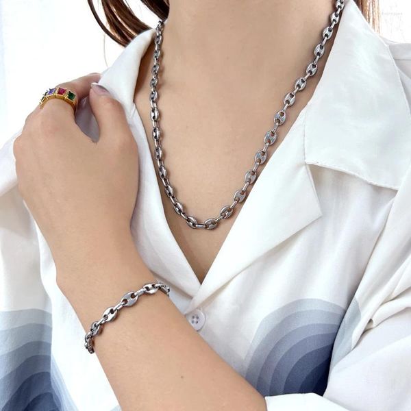 Collana Orecchini Set Moda minimalista Bracciale al naso di maiale Acciaio al titanio Colore argento Gioielli Catena di chicchi di caffè impermeabile di alta qualità