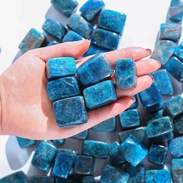 Dekorative Figuren MOKAGY 20 mm-25 mm natürlicher blauer Apatit Trommelstein Quarzkristall Kies für heilende Dekoration 10 Stück