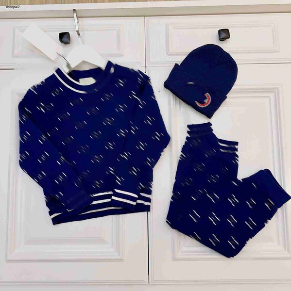 Luxus-Trainingsanzüge, Designer-Kinderanzüge, Baby-Herbst-Sets, Größe 100–160 cm, 3-teilig, Gitterbuchstaben-Jacquard-Pullover und gestrickte Hosen und Mützen, 24. August